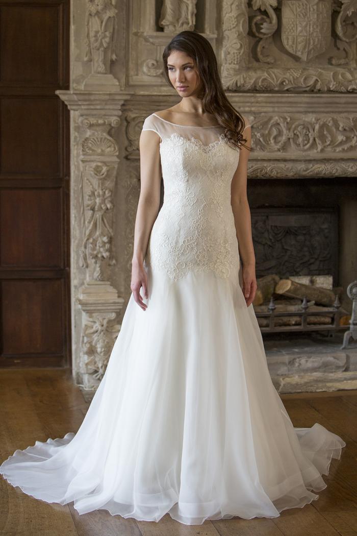 Augusto-jones-2016-prom-dressestyr