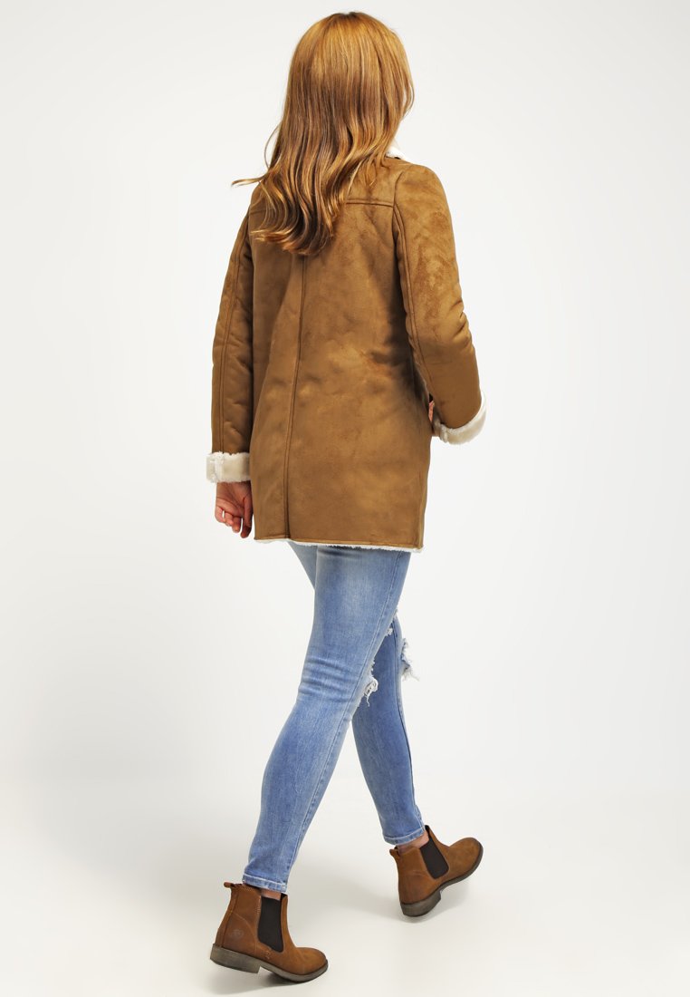 Manteau-court-femmes-marron-2016