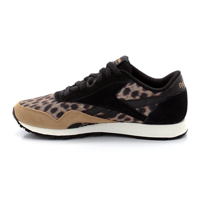 Chaussures-de-sport-femmes-et-baskets