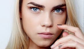 trait-precis-pour-les-sourcils flatcast tema