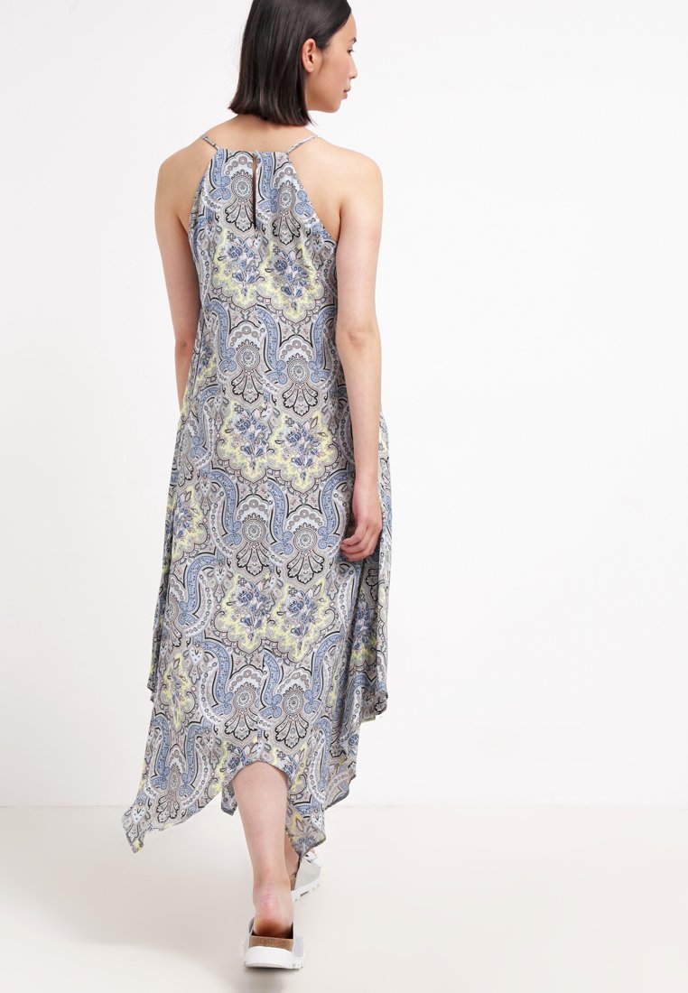 Robe-ete-yellow
