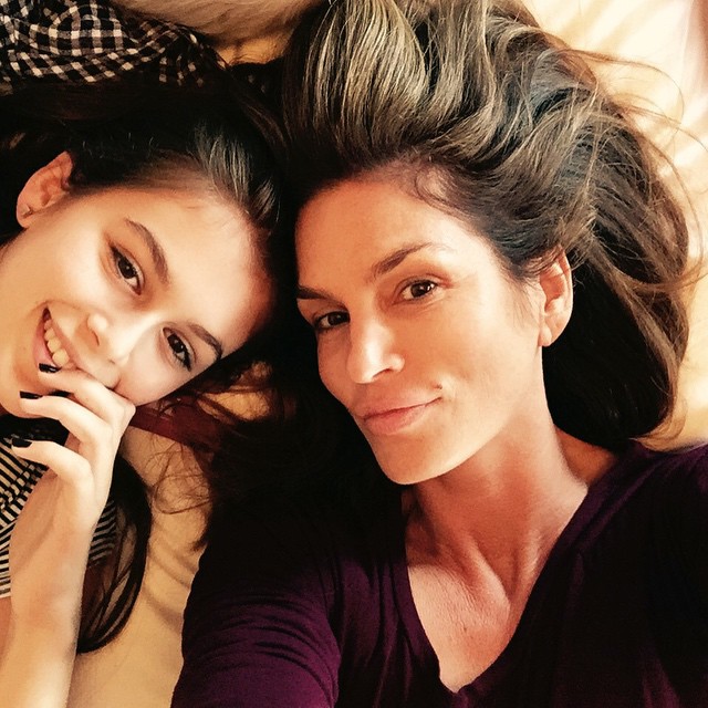 Cindy-crawford-kaia-gerber-actions-photographe