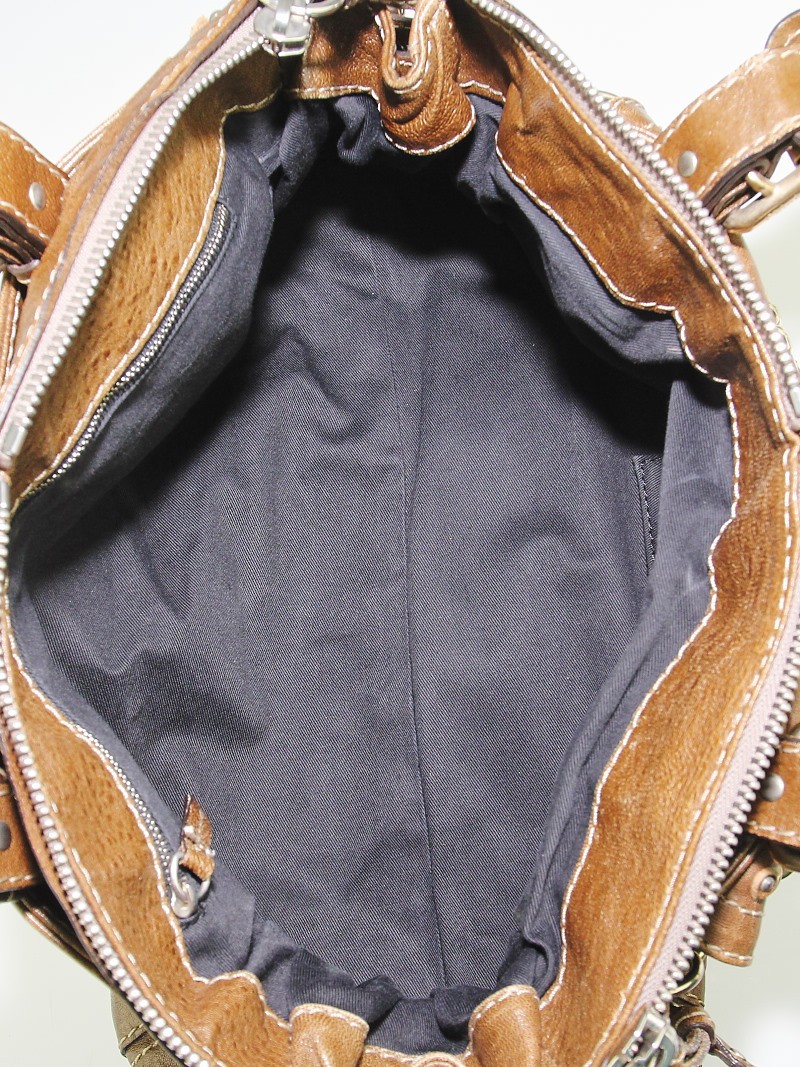 le-sac-de-chloe-brown-distressed