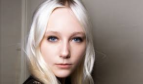 Cheveux-blonds-comment-entretenir-sa-couleur