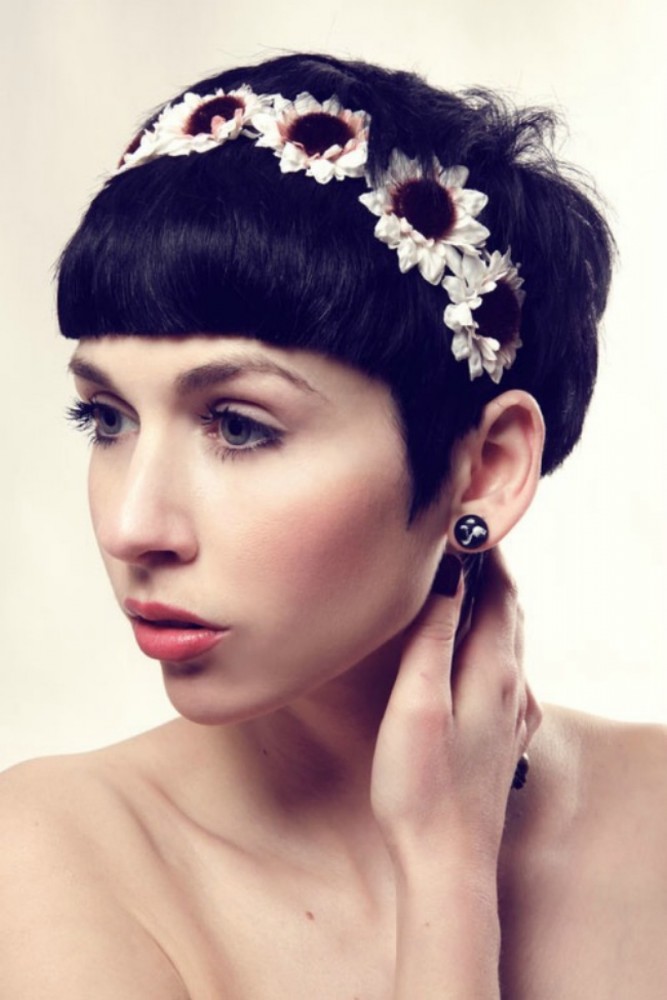 Derniers-belles-couleurs-de-cheveux-et-coiffures-courtes