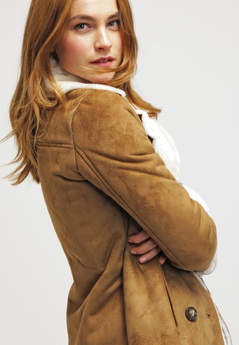 Manteau-court-femmes-marron-2016
