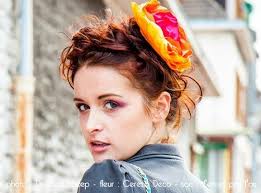 Des-accessoires-colores-dans-mes-cheveux