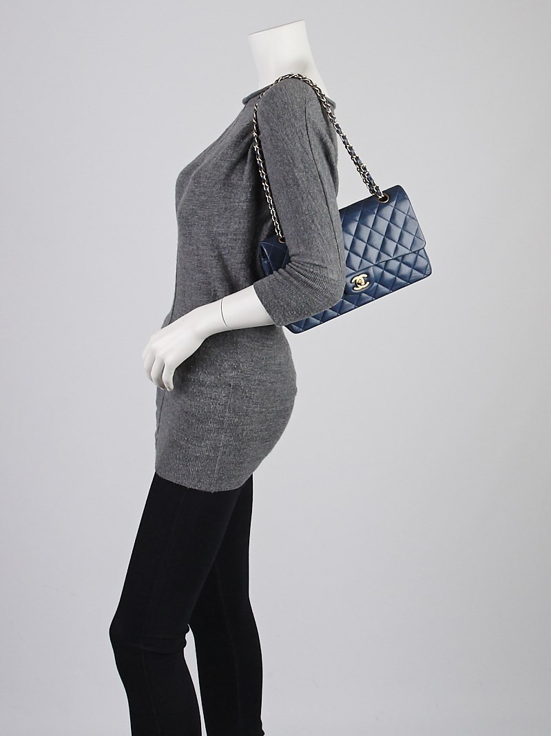 Chanel-matelasse-en-cuir-sac-a-rabat