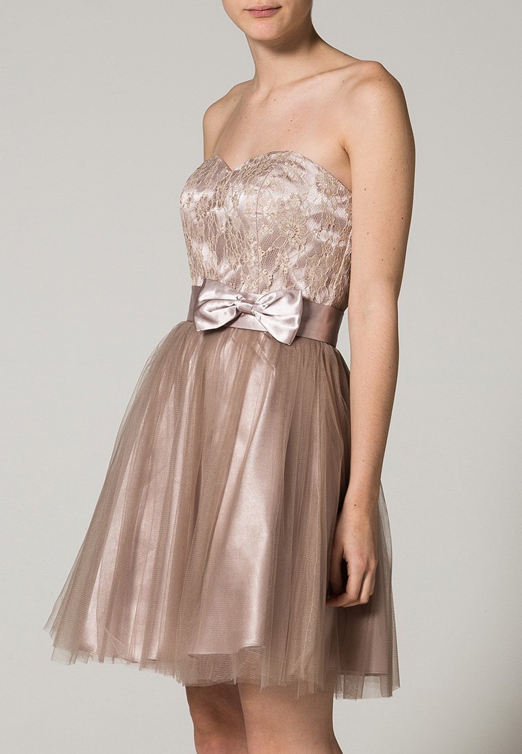 Robe-de-soiree-creme