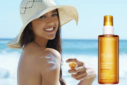 spray-solaire-lotion-non-grasse-moyenne