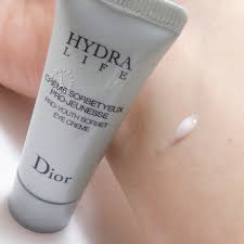 soin-reducteur-de-pores-hydratant-pro-jeunesse