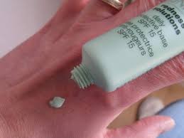 base-protectrice-anti-rougeurs-redness-solution
